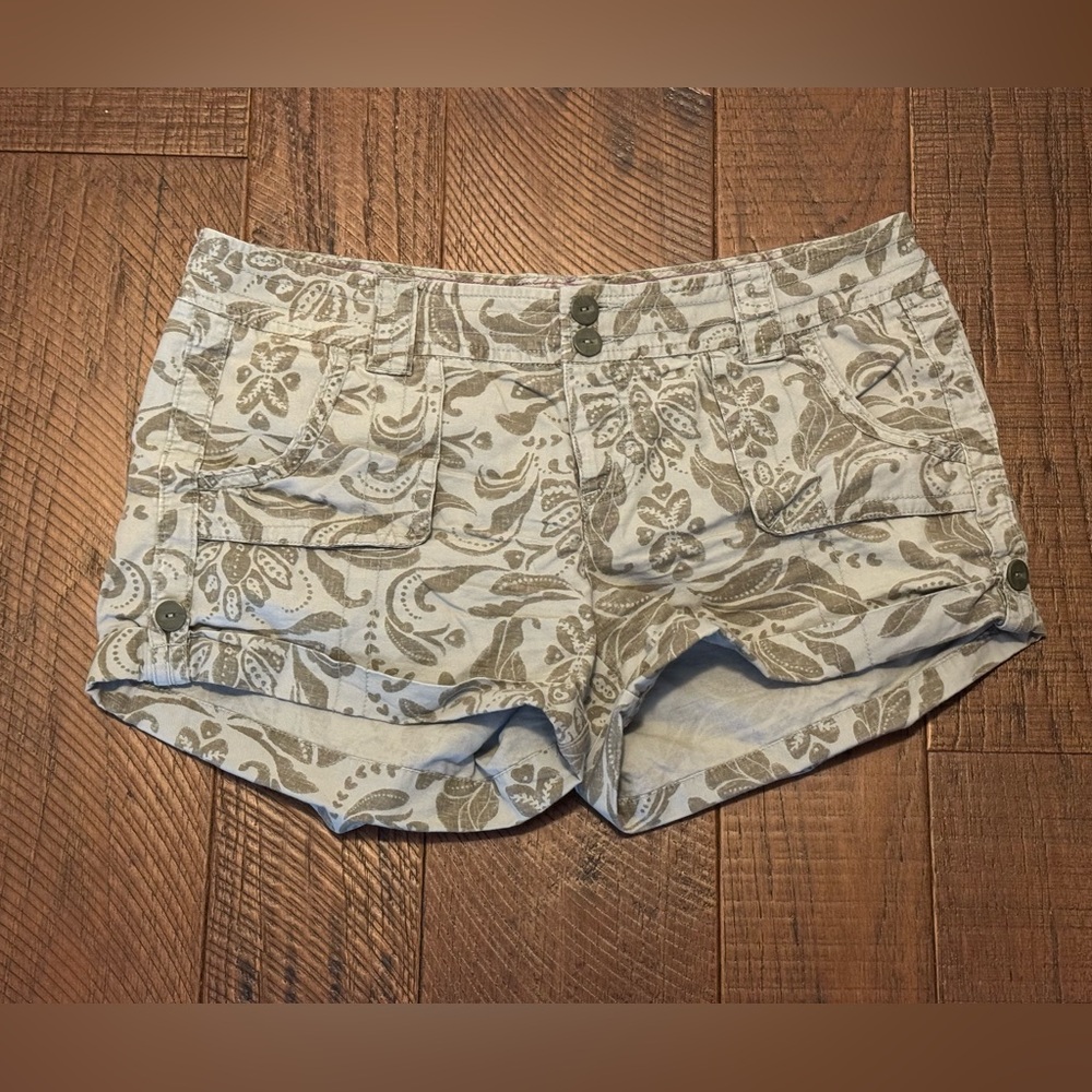 American Eagle shorts size 14